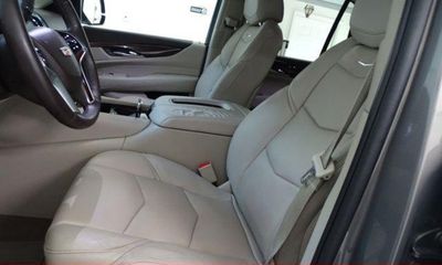 2017 Cadillac Escalade Luxury