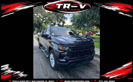 2022 Chevrolet Silverado Custom