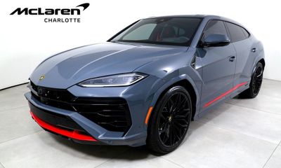 2025 Lamborghini Urus SE