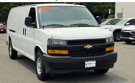 2025 Chevrolet Express EXT