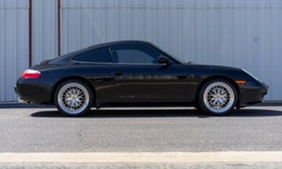2000 Porsche 911 Carrera