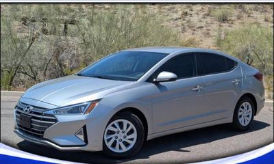 2020 Hyundai Elantra SE