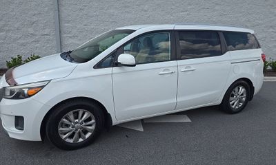 2017 Kia Sedona LX