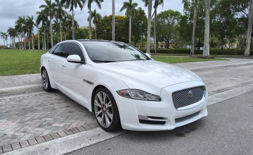 2019 Jaguar XJ