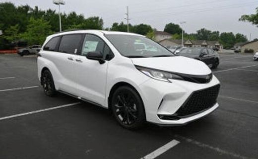 2026 Toyota Sienna Limited