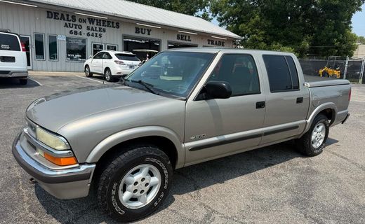 2002 Chevrolet S-10 Pickup XL