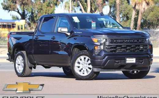 2022 Chevrolet Silverado Custom
