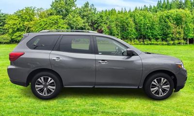 2019 Nissan Pathfinder SV