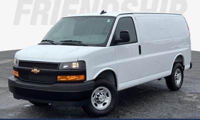 2025 Chevrolet Express 3500 Regular Wheelbase