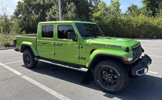 2025 Jeep Gladiator Sport