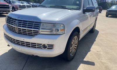 2010 Lincoln Navigator L