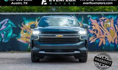 2023 Chevrolet Suburban LT