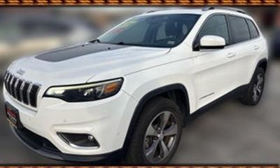 2023 Jeep Cherokee Altitude LUX