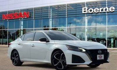 2024 Nissan Altima SR