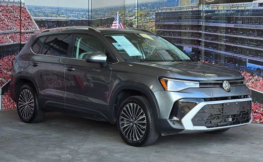 2025 Volkswagen Taos SE