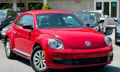 2016 Volkswagen Beetle 1 8T S