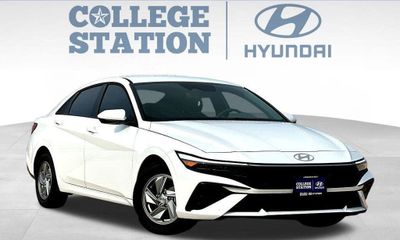 2026 Hyundai Elantra SE