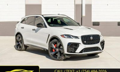 2022 Jaguar F-Pace SVR