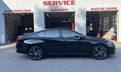 2023 Nissan Altima SR