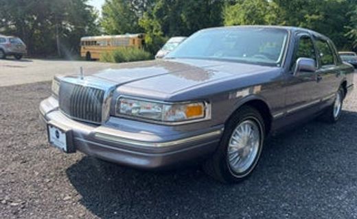 1995 Lincoln Town CAR Signature