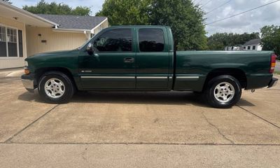 2002 Chevrolet Silverado LS
