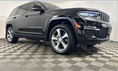 2023 Jeep Grand Cherokee 4XE