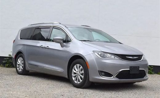 2018 Chrysler Pacifica Touring L