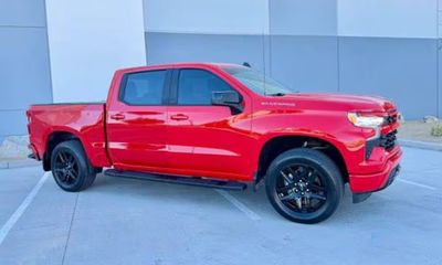 2023 Chevrolet Silverado RST