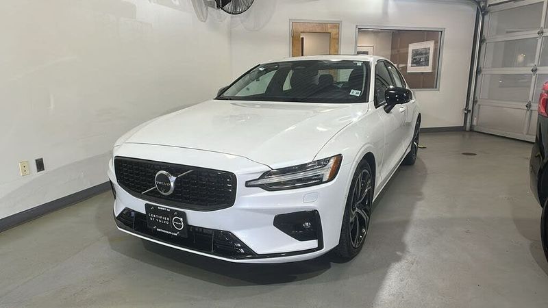 2025 Volvo S60 — a typically priced live listing