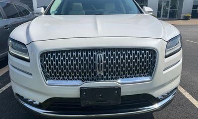 2023 Lincoln Nautilus BLK Label