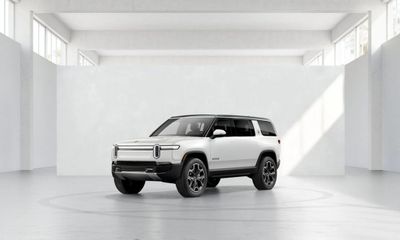 2026 Rivian R1S