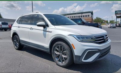 2023 Volkswagen Tiguan SE