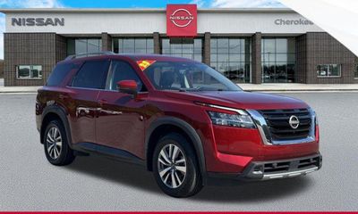2023 Nissan Pathfinder SL