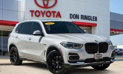 2023 BMW X5 xDrive45e