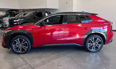 2024 Toyota BZ4X XLE