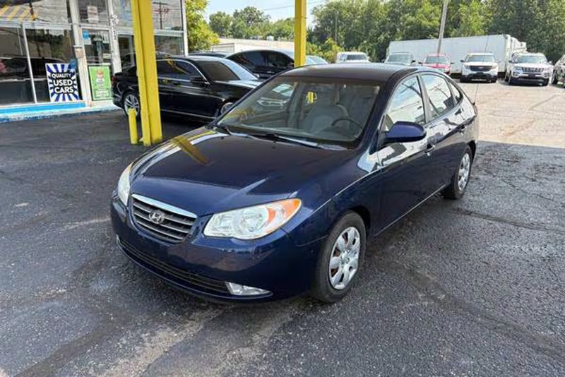 2007 Hyundai Elantra — a typically priced live listing