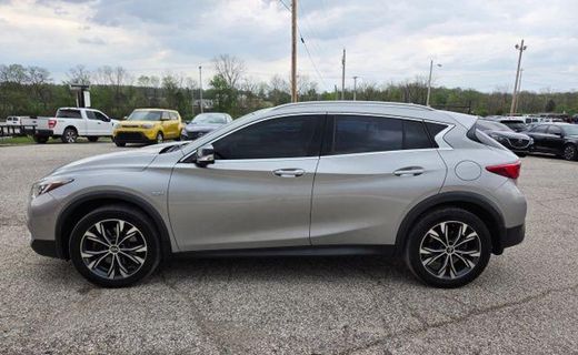 2018 Infiniti QX30 Premium
