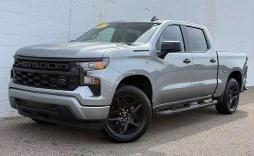 2025 Chevrolet Silverado Custom