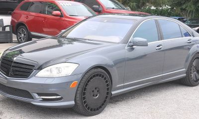 2010 Mercedes-Benz S-Class S550