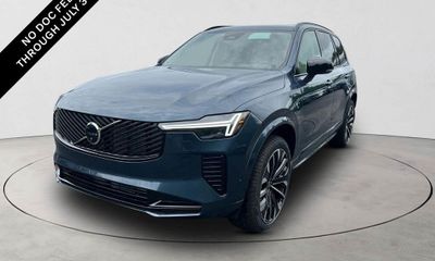 2026 Volvo XC90 Ultra Dark