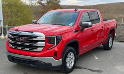 2025 GMC Sierra SLT