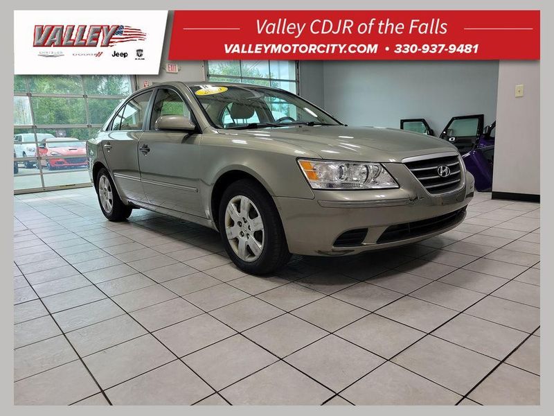 2010 Hyundai Sonata — a typically priced live listing