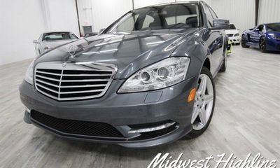 2010 Mercedes-Benz S-Class S550 4 Matic