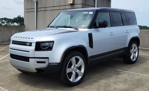 2024 Land Rover Defender 110 SE