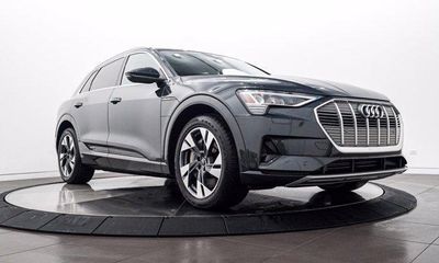 2021 Audi E-Tron Quattro Premium