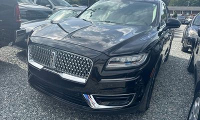 2019 Lincoln Nautilus Reserve