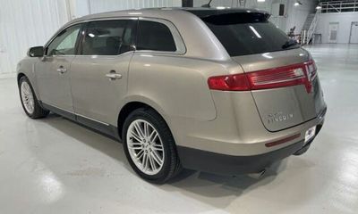 2019 Lincoln MKT Reserve