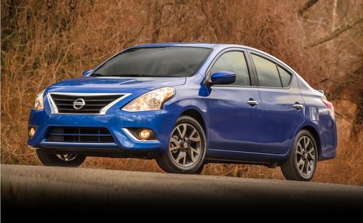 2016 Nissan Versa SV