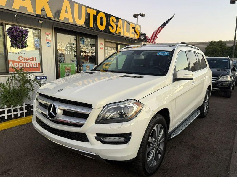 2016 Mercedes-Benz GL-Class — a typically priced live listing
