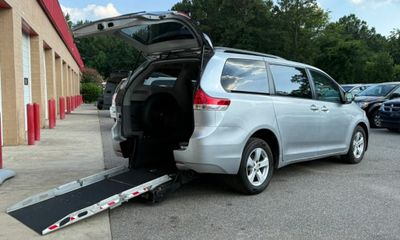 2014 Toyota Sienna LE